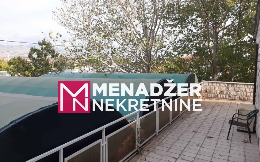 RESTORAN + DVIJE KUĆE 650m2- CIJEVNA