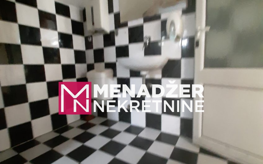 RESTORAN + DVIJE KUĆE 650m2- CIJEVNA
