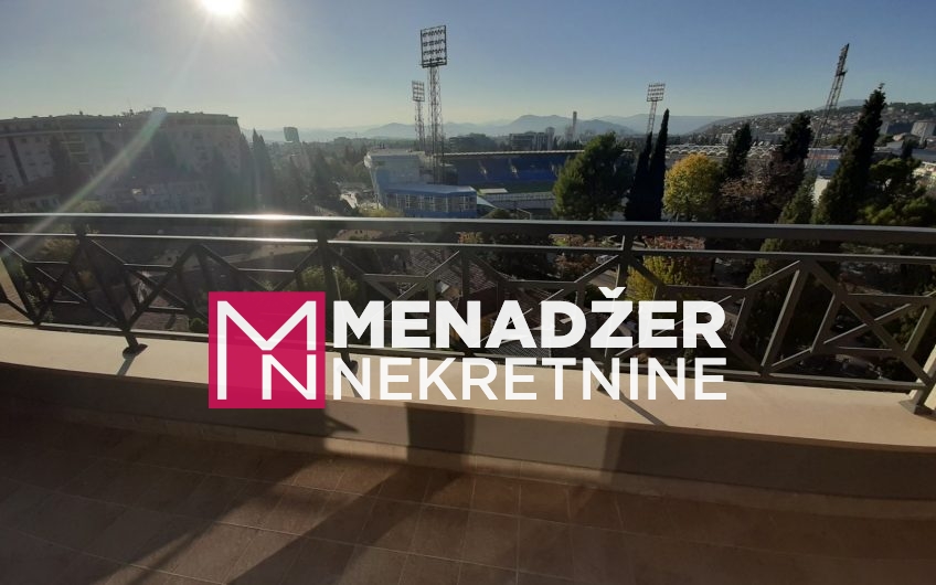 TROSOBAN LUX NAMJEŠTEN STAN 112m2-CENTAR