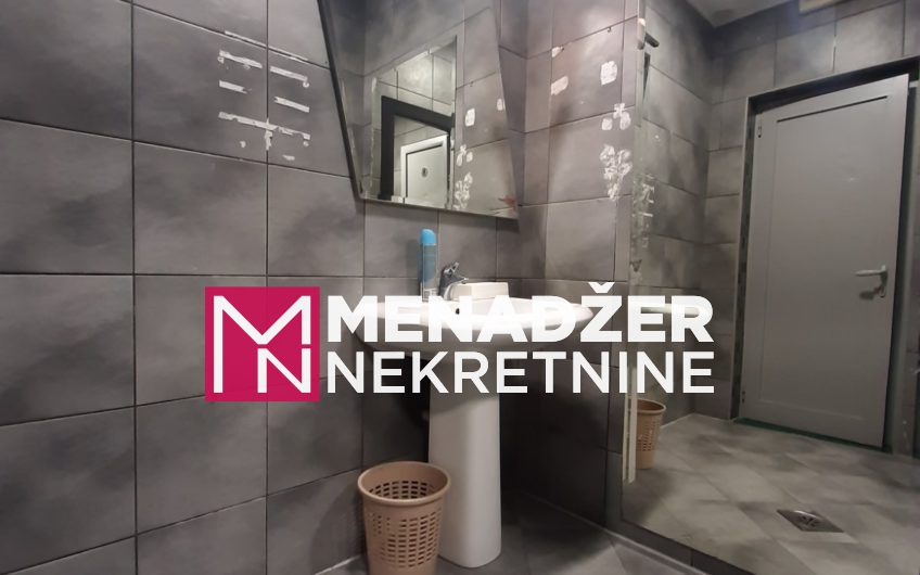POSLOVNI PROSTOR -LOKAL 130m2-PREKO MORAČE
