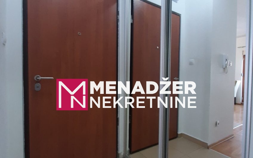 GARSONJERA NAMJEŠTENA 33m2-PREKO MORAČE