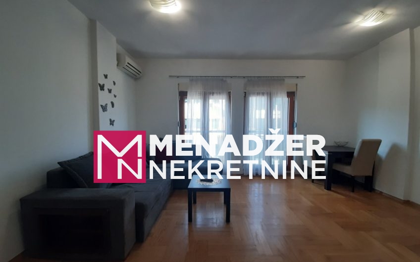 GARSONJERA NAMJEŠTENA 33m2-PREKO MORAČE