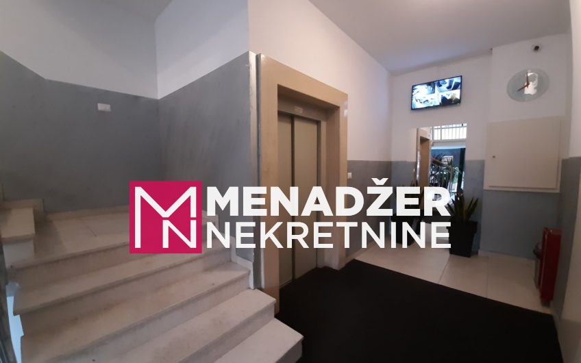 DVOSOBAN NAMJEŠTEN STAN 70m2-CITY KVART