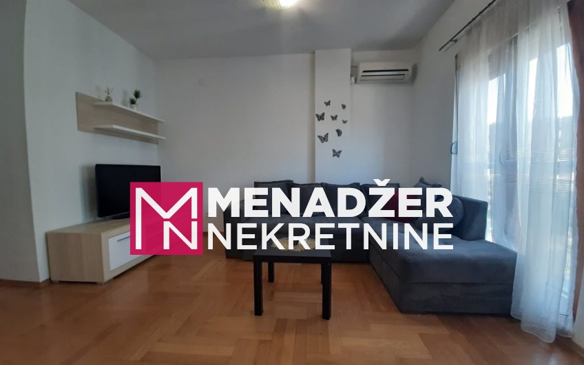 GARSONJERA NAMJEŠTENA 33m2-PREKO MORAČE