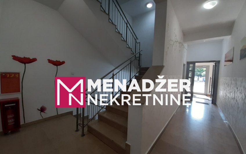 GARSONJERA NAMJEŠTENA 33m2-PREKO MORAČE