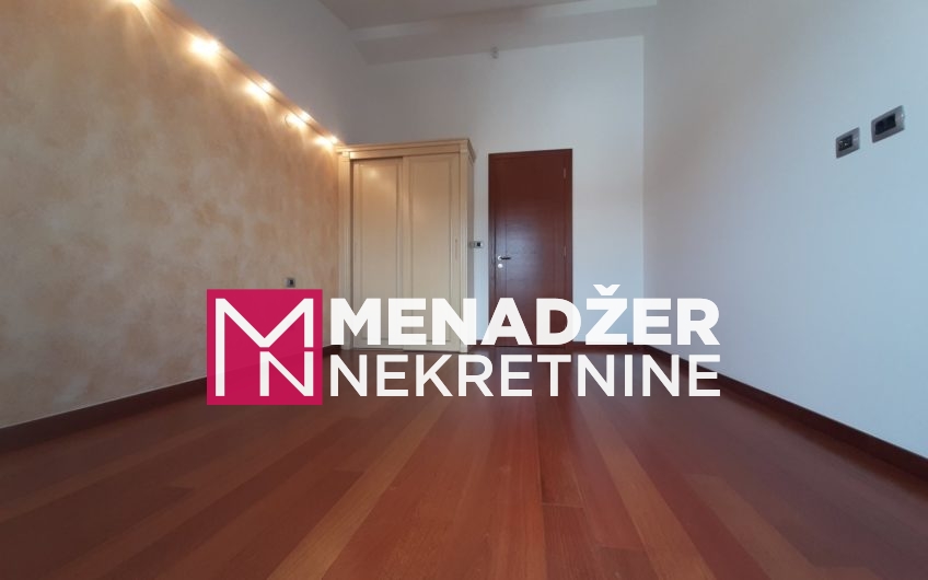 TROSOBAN LUX STAN 138m2-PREKO MORAČE