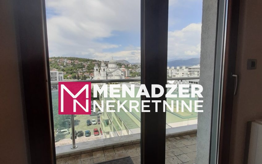 TROSOBAN LUX STAN 138m2-PREKO MORAČE