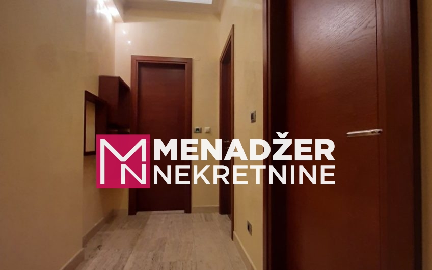 TROSOBAN LUX STAN 138m2-PREKO MORAČE