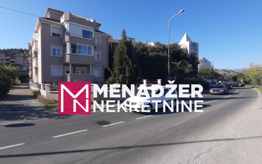 JEDNOSOBAN NAMJEŠTEN STAN 52m2-MOMIŠIĆI