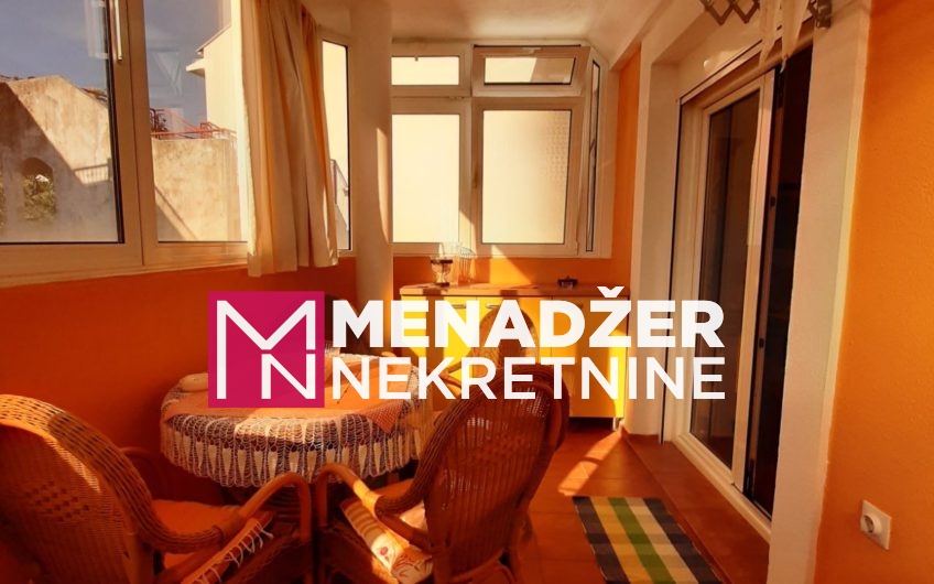JEDNOSOBAN NAMJEŠTEN STAN 52m2-MOMIŠIĆI