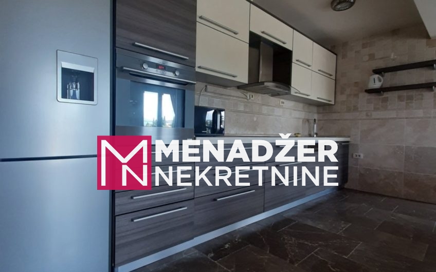 DVOSOBAN LUX NAMJEŠTEN STAN 170m2-CENTAR