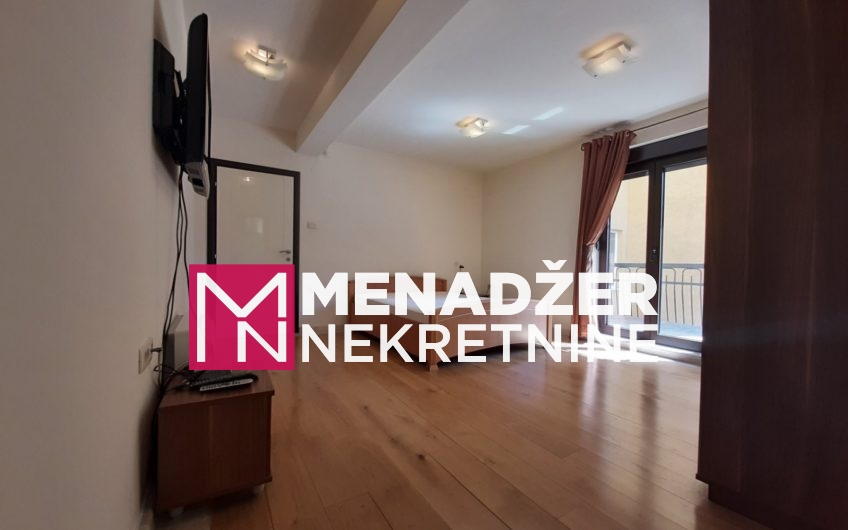 DVOSOBAN LUX NAMJEŠTEN STAN 170m2-CENTAR