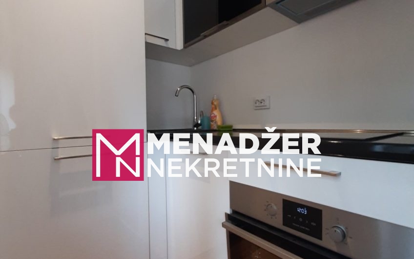 GARSONJERA LUX NAMJEŠTENA 28m2- CENTAR