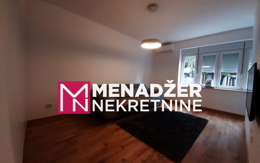 GARSONJERA LUX NAMJEŠTENA 28m2- CENTAR