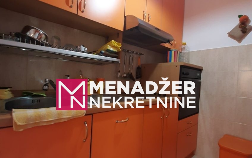 JEDNOSOBAN NAMJEŠTEN STAN 52m2-MOMIŠIĆI
