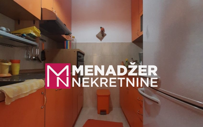 JEDNOSOBAN NAMJEŠTEN STAN 52m2-MOMIŠIĆI