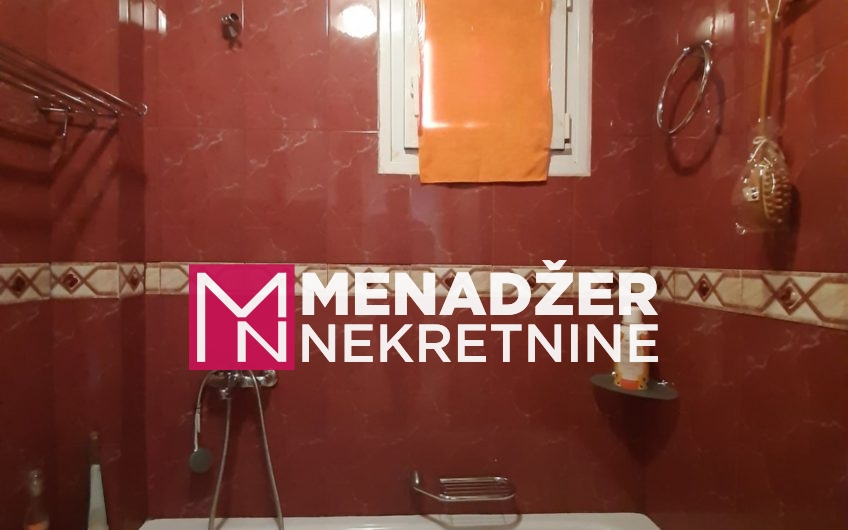 JEDNOSOBAN NAMJEŠTEN STAN 52m2-MOMIŠIĆI
