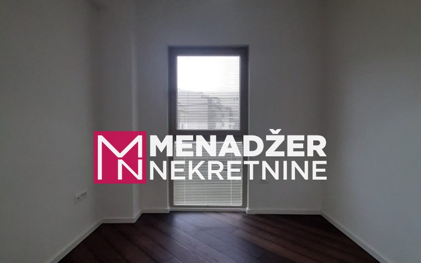 TROSOBAN PRAZAN STAN 80m2-PREKO MORAČE (zgrada Vezir)
