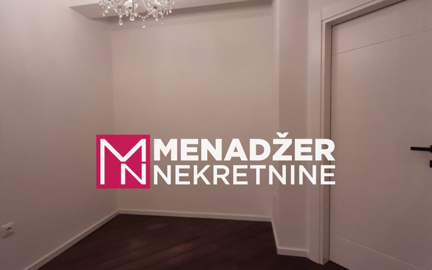 TROSOBAN PRAZAN STAN 80m2-PREKO MORAČE (zgrada Vezir)