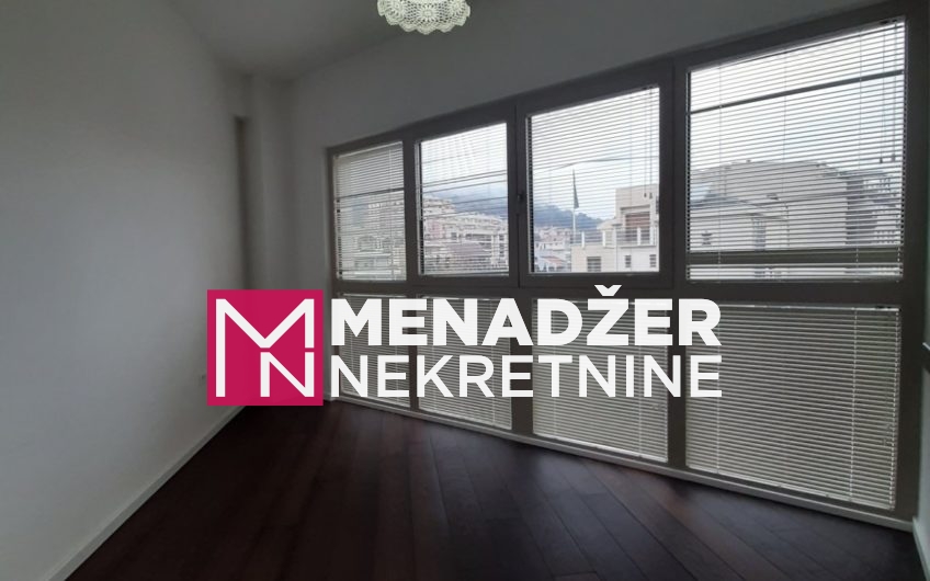 TROSOBAN PRAZAN STAN 80m2-PREKO MORAČE (zgrada Vezir)