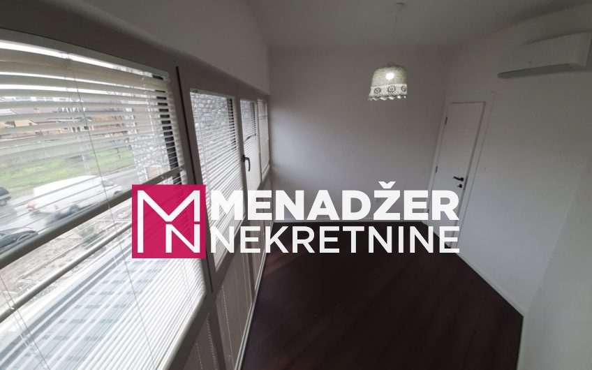 TROSOBAN PRAZAN STAN 80m2-PREKO MORAČE (zgrada Vezir)
