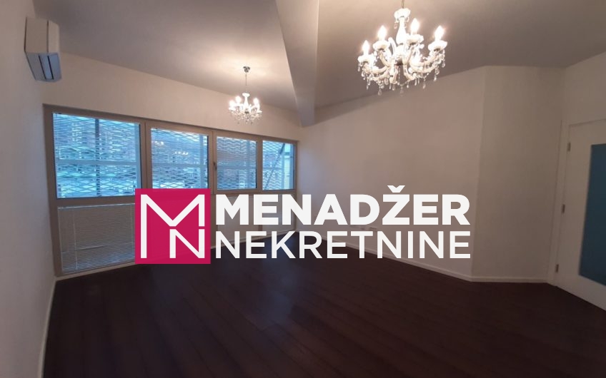TROSOBAN PRAZAN STAN 80m2-PREKO MORAČE (zgrada Vezir)