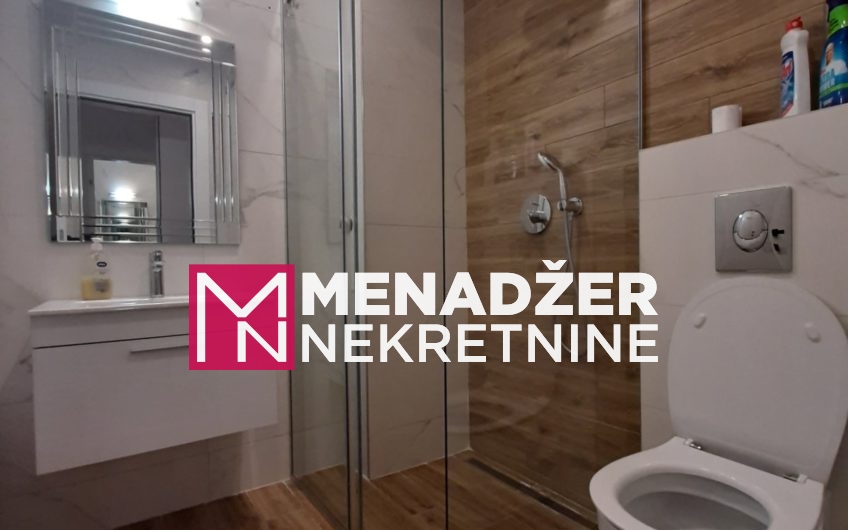 TROSOBAN PRAZAN STAN 80m2-PREKO MORAČE (zgrada Vezir)