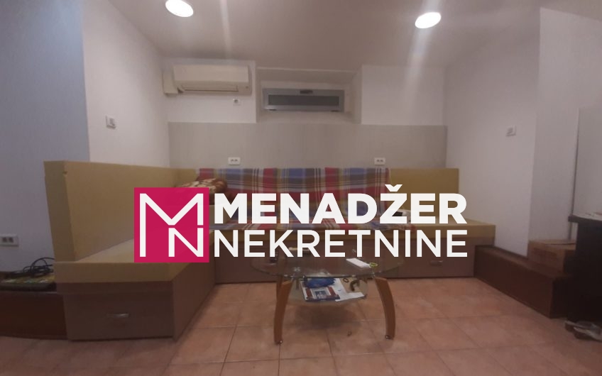 POSLOVNI PROSTOR 70m2-CENTAR
