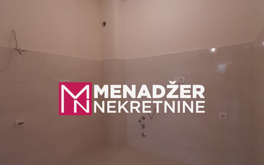 JEDNOSOBAN PRAZAN STAN 43m2-CENTRAL POINT