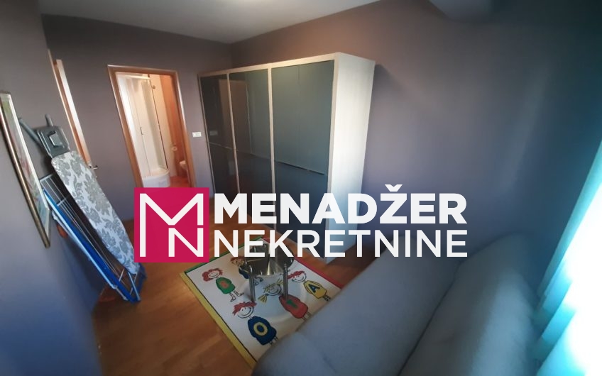 TROSOBAN NAMJEŠTEN STAN 105m2-PREKO MORAČE
