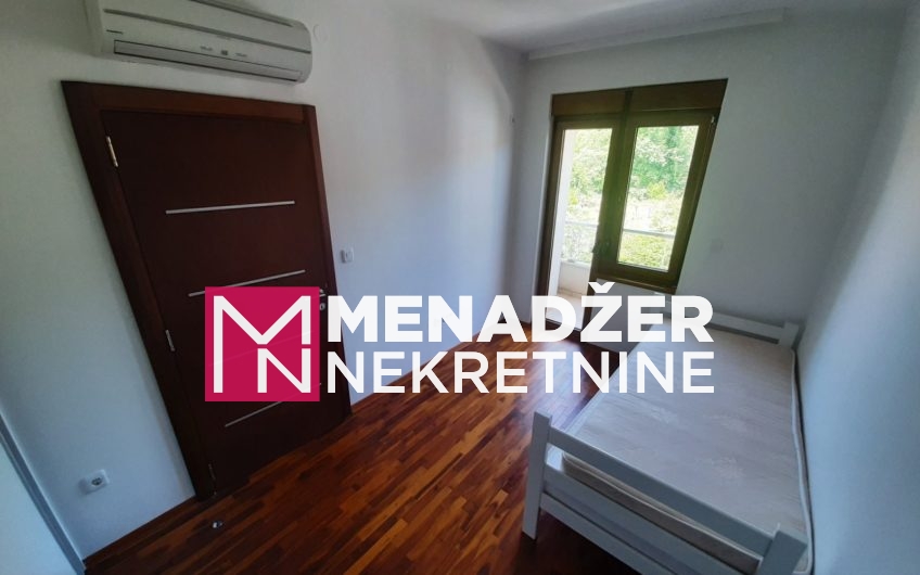 TROSOBAN LUX POLUNAMJEŠTEN STAN 120m2-ISPOD GORICE