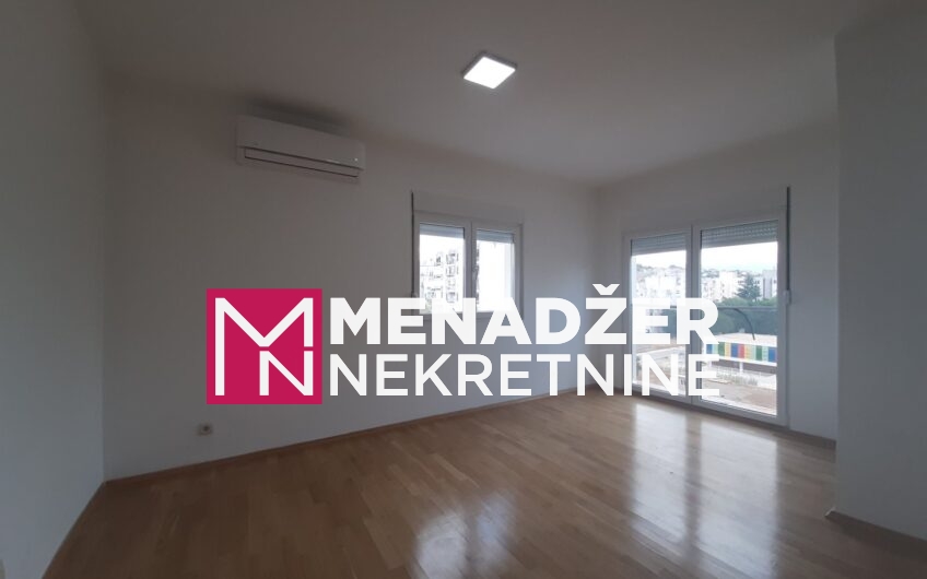 DVOSOBAN PRAZAN STAN 90m2-BLOK 9