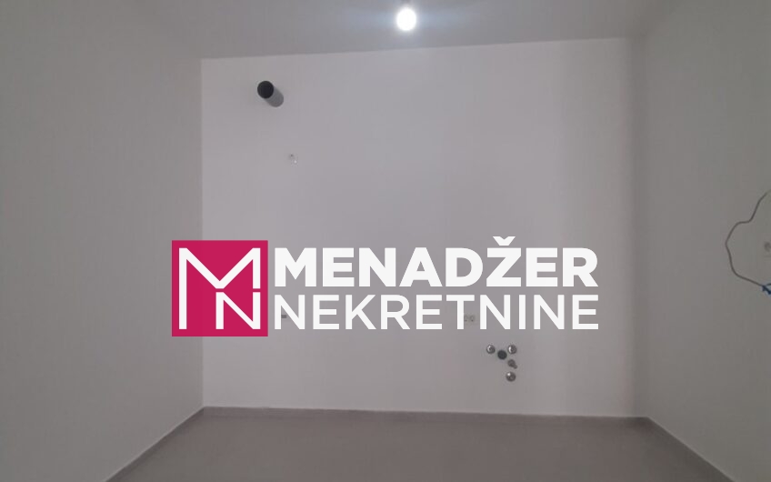 DVOSOBAN PRAZAN STAN 72m2-MASTER KVART