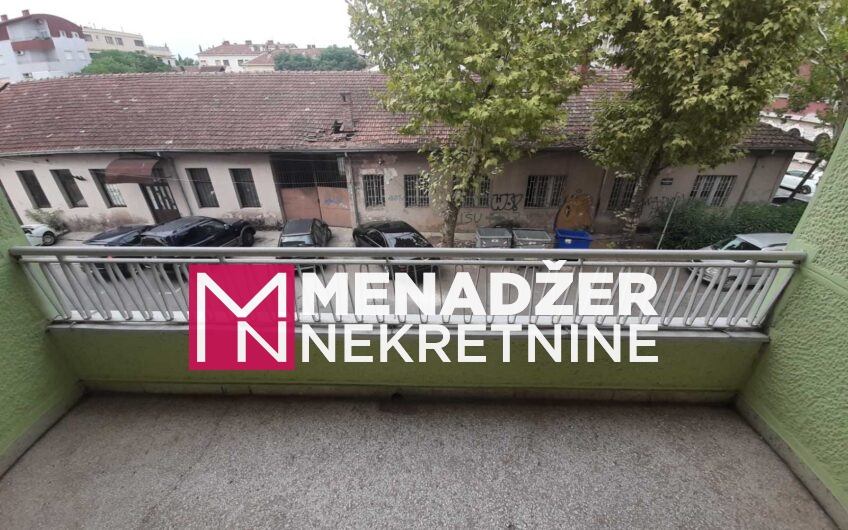 JEDNOSOBAN PRAZAN STAN 50m2-CENTAR