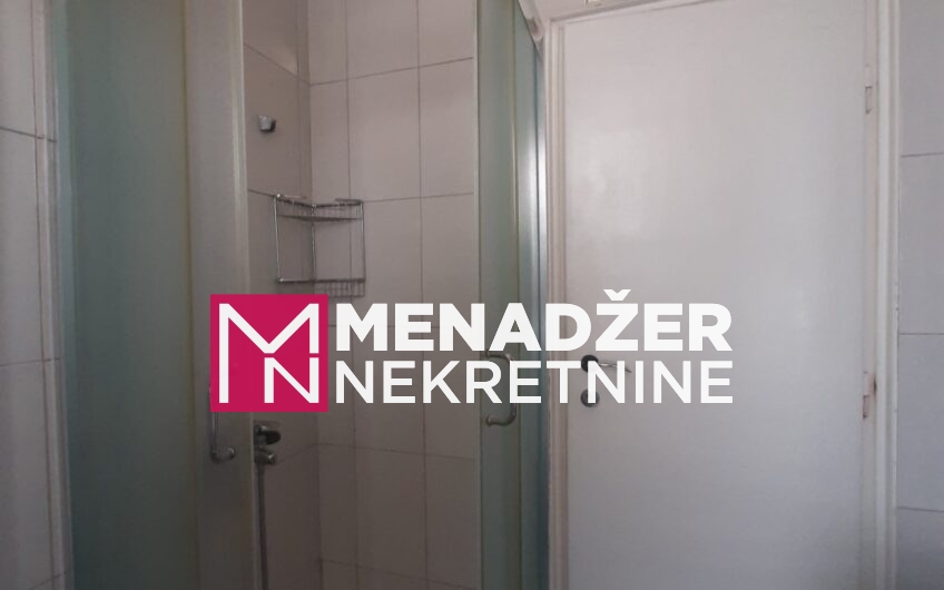 JEDNOSOBAN PRAZAN STAN 50m2-CENTAR