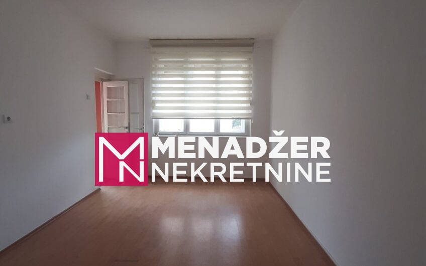 JEDNOSOBAN PRAZAN STAN 50m2-CENTAR