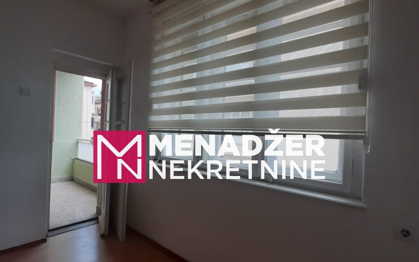 JEDNOSOBAN PRAZAN STAN 50m2-CENTAR