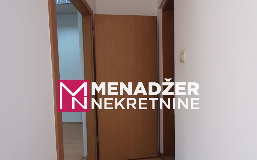 POSLOVNI PROSTOR 57m2-KRIVI MOST