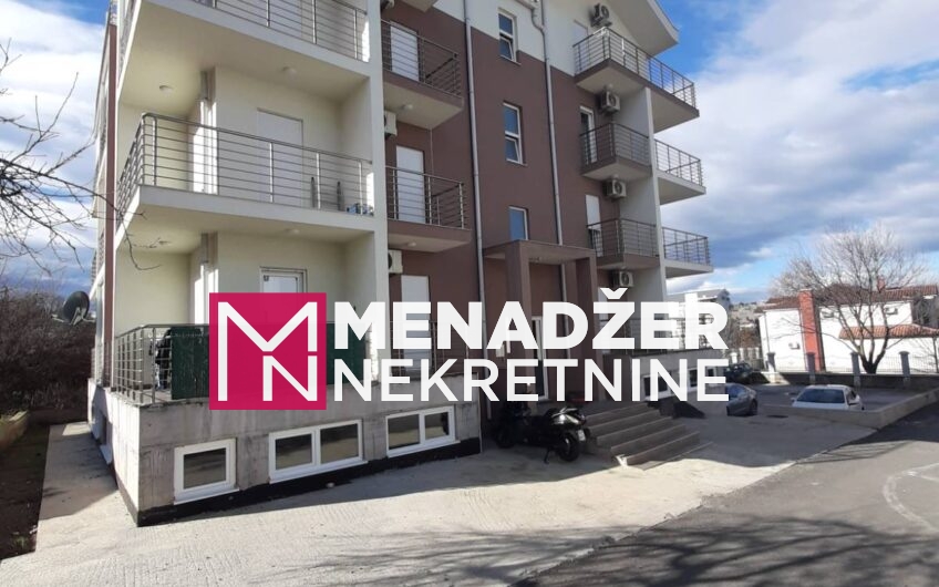 POSLOVNI PROSTOR 204m2-ZAGORIČ