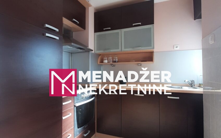 TROSOBAN NAMJEŠTEN STAN 90m2-BLOK V