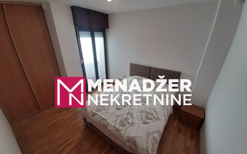 TROSOBAN NAMJEŠTEN STAN 90m2-BLOK V