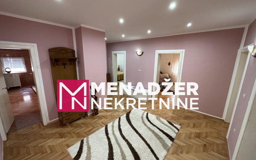 TROSOBAN NAMJEŠTEN STAN 150 m2-STARI AERODROM