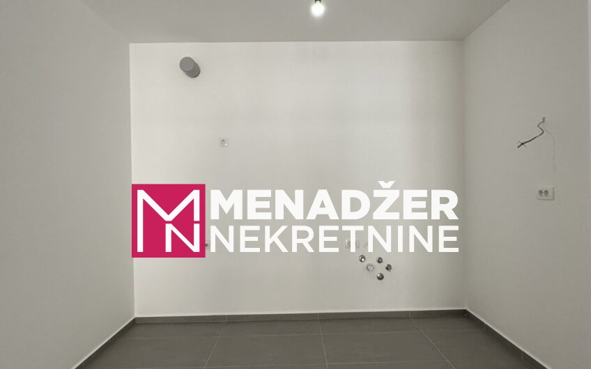 DVOSOBAN PRAZAN STAN 72 m2- MASTER KVART