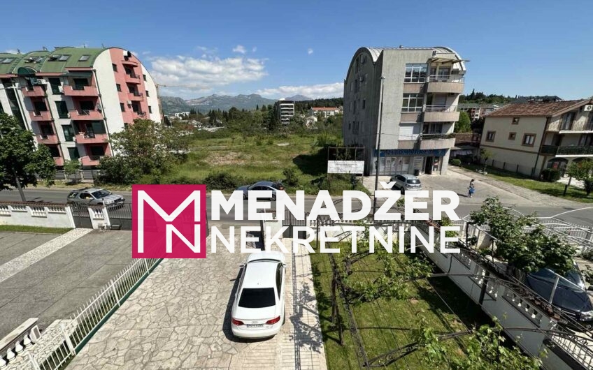 KUĆA 350m2-MOMIŠIĆI