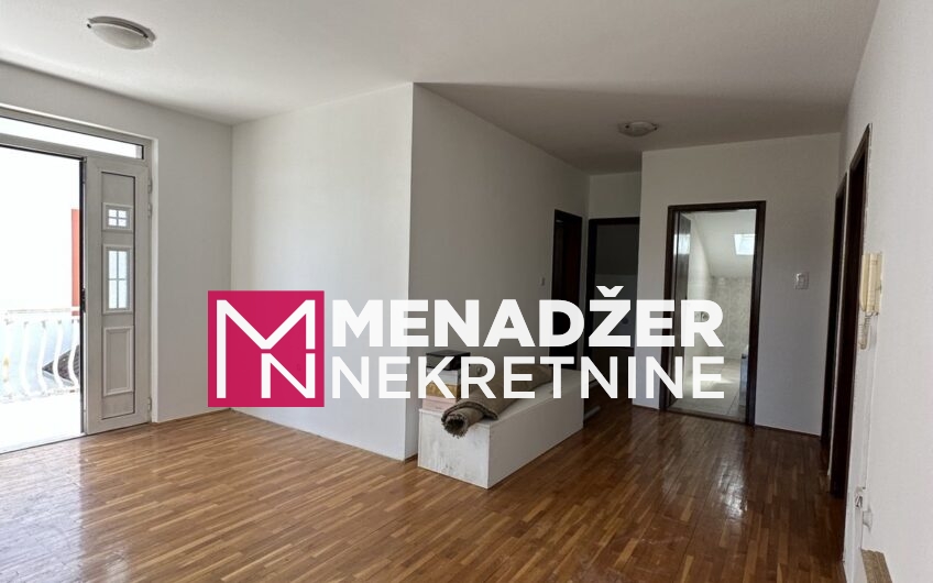 KUĆA 350m2-MOMIŠIĆI