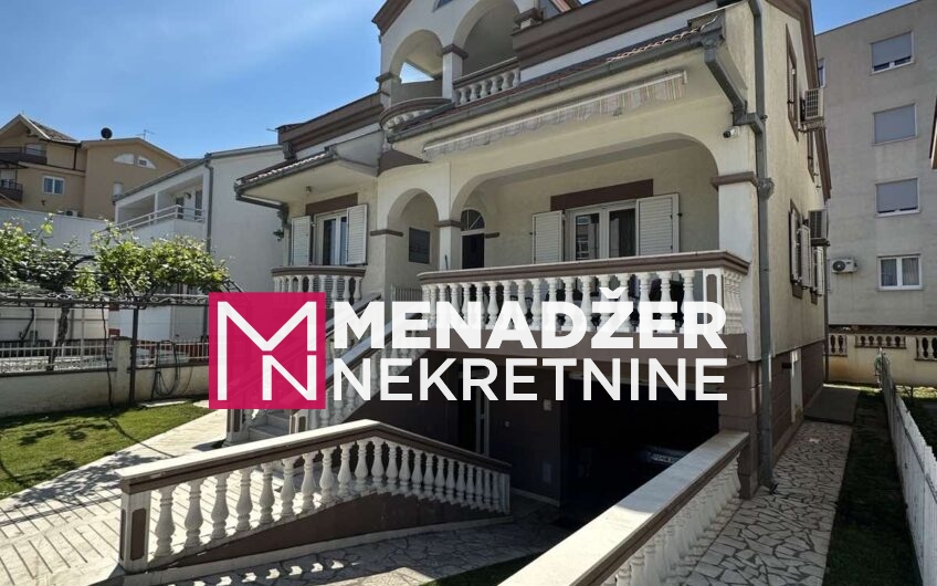 KUĆA 350m2-MOMIŠIĆI