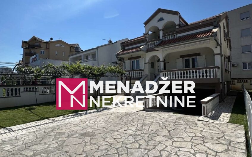 KUĆA 350m2-MOMIŠIĆI