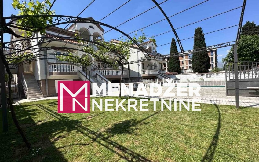 KUĆA 350m2-MOMIŠIĆI