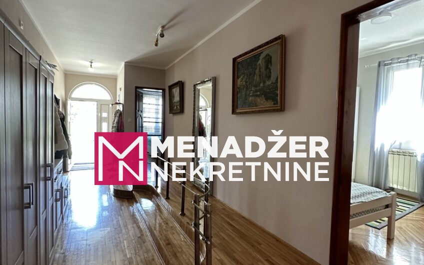 KUĆA 350m2-MOMIŠIĆI