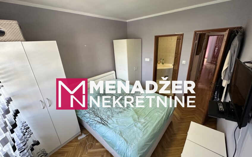KUĆA 350m2-MOMIŠIĆI